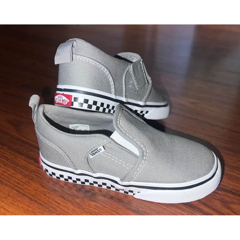 🏁 VANs Kids 🩶 Grey Slip-Ons